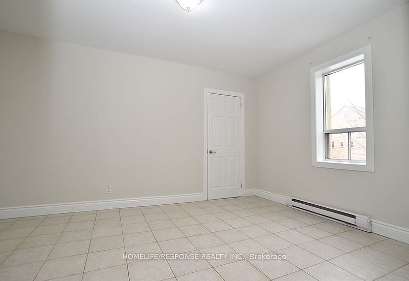 Toronto House for rent - 4 Bedrooms — photo 3