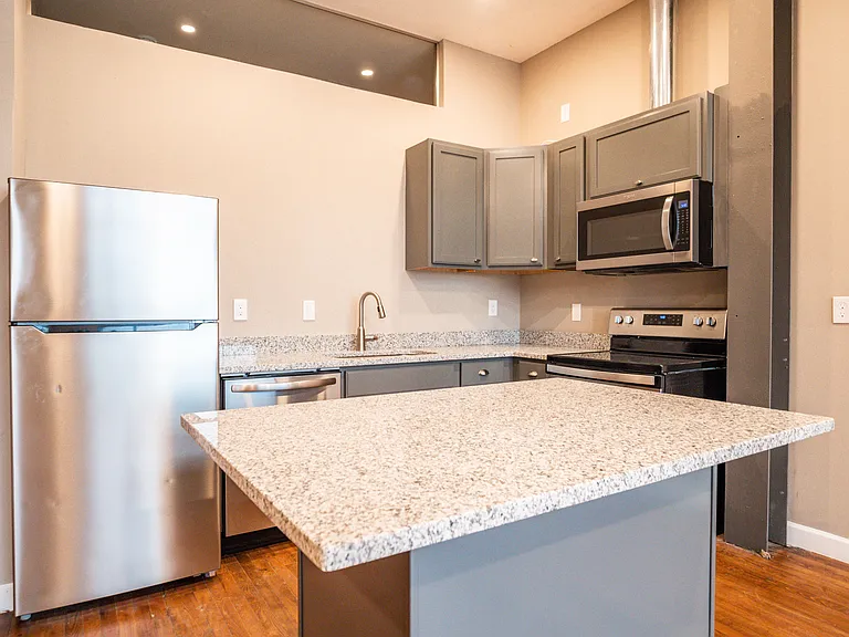 3800 Euclid Ave #109 — Photo 10