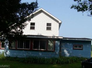 9540 S Barryville Rd, Dowling, MI 49050