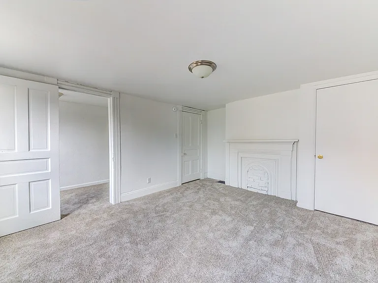 20 Sylvania Ave — Photo 13