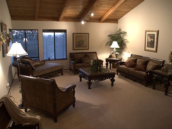 5th image of 44666 Parkmeadow Dr