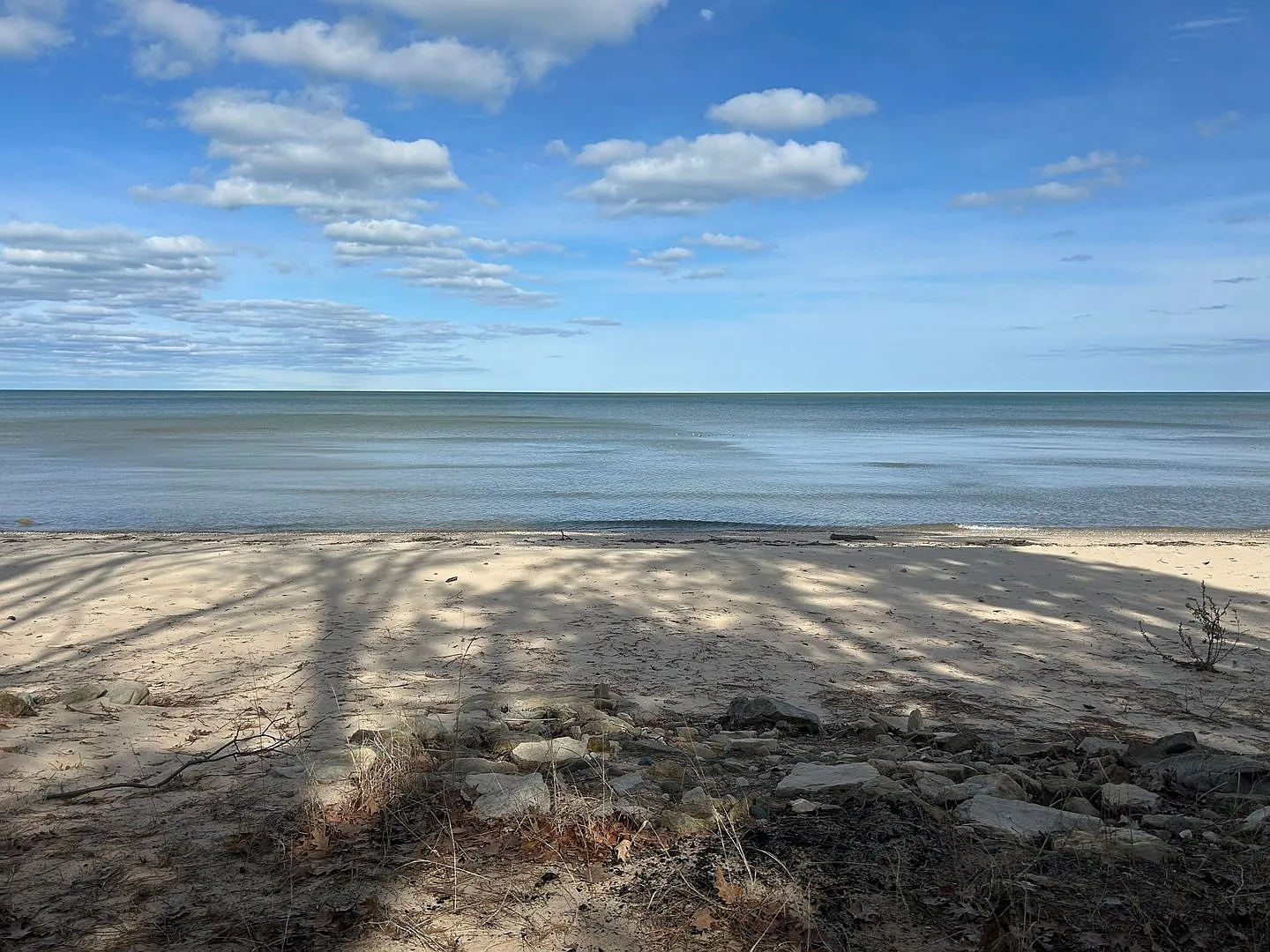 2 bedroom cozy home on Lake Huron — Photo 2