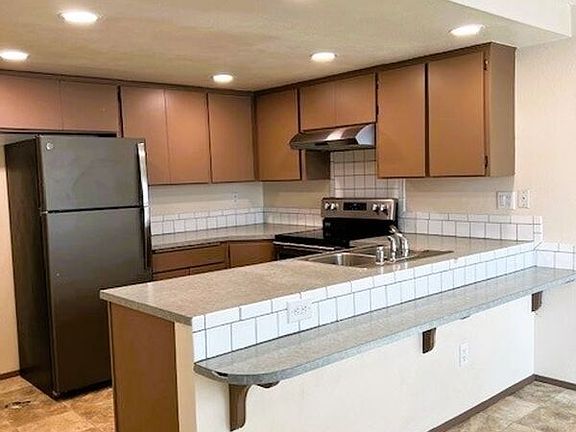 4th image of 6015 Beverly Ln #B
