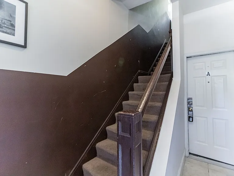 2227 Linden Ave — Photo 4