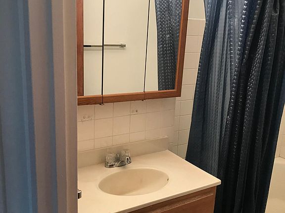 3rd image of 2025 W Granville Ave APT 507