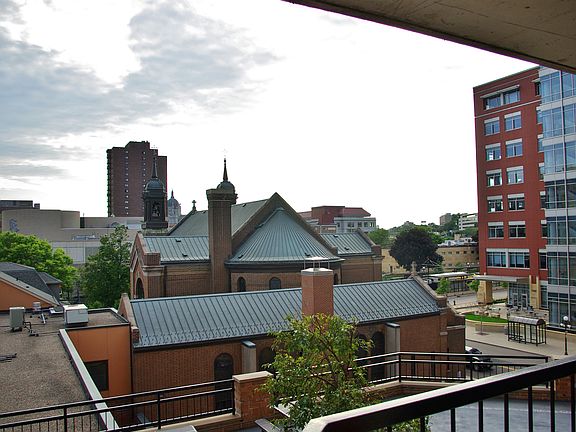 2nd image of 78 10th St E Unit 504
