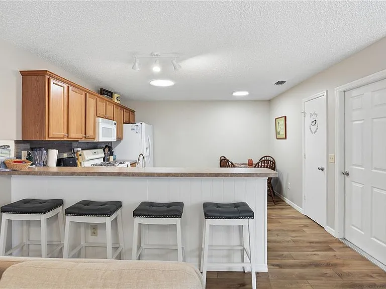 296 Emmalee Pl — Photo 8