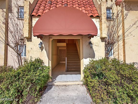 4th image of 3865 CAMPENERO Court #1