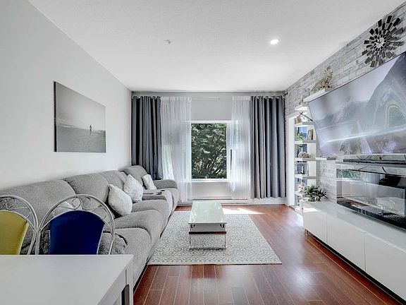 2nd image of 2488 Kelly Ave #208