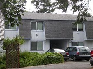 324 NE Izett St APT B201, Oak Harbor, WA 98277