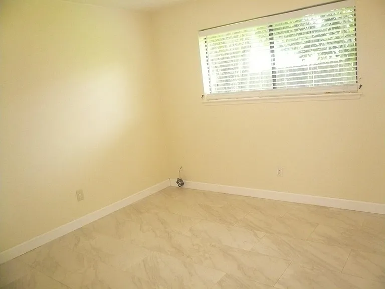 2826 Green Fields Dr — Photo 14