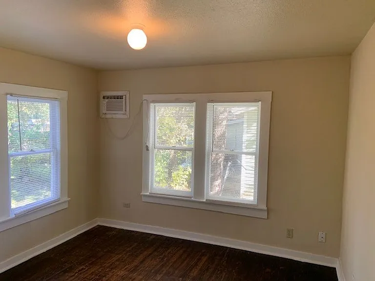 515 Lincolnshire Dr — Photo 7
