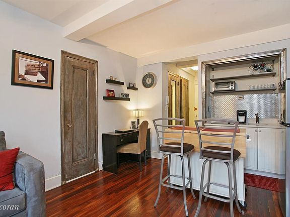 4th image of 312 E 42nd St #1306