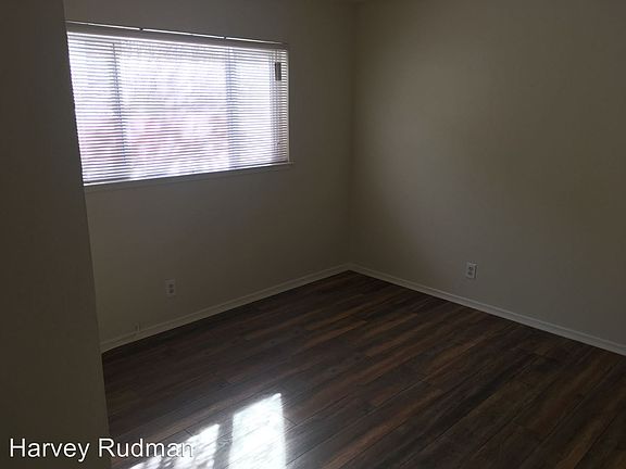 5th image of 427 E 17th St APT 102