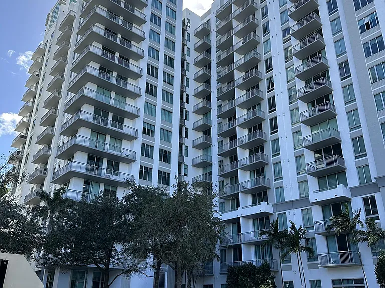 300 S Australian Ave #717 — Photo 2