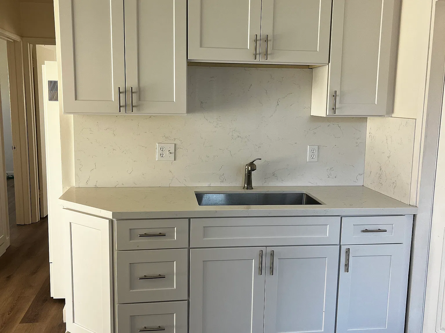 2 bed, 750 sqft, $3,050 — Photo 4