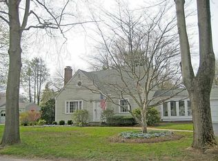 7 Thomas St, Barrington, RI 02806