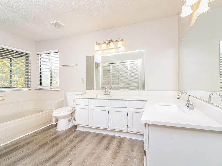 20 Briar Gate Ln — Photo 12
