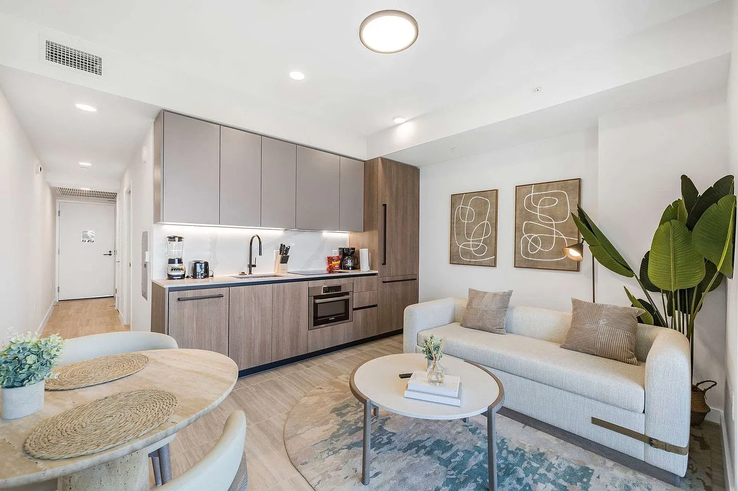 1 bed, 1.0 bath, $3,228 — Photo 2