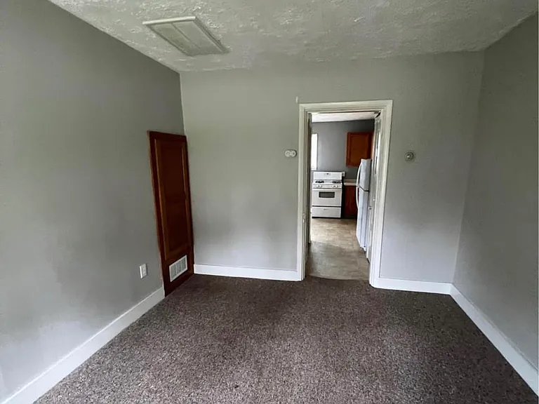 309 S Chipman St — Photo 4