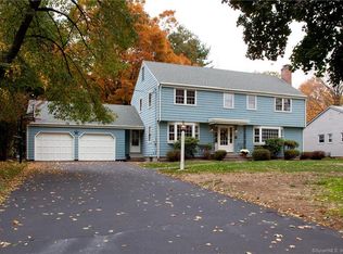 16 Glenwood Rd, West Hartford, CT 06107