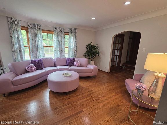 4th image of 169 McKinley Ave