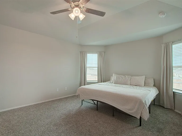 1317 Cesarina St — Photo 13
