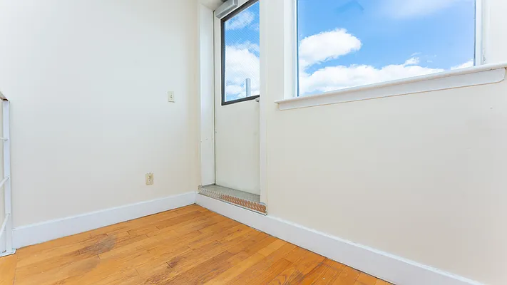 Rented by Nooklyn NYC LLC | media 13