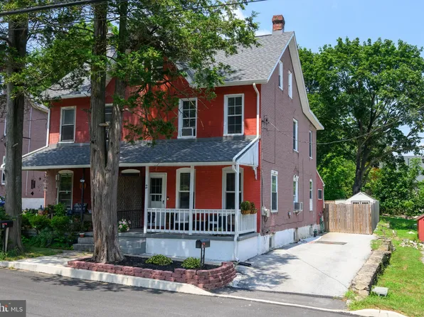 2 Woodland Ave, Coatesville, PA 19320