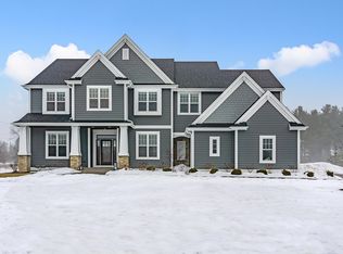 36011 Ravinia Park Blvd, Summit, WI 53066