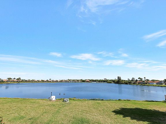 5th image of 3210 S Lakeview Circle #3-204