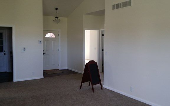 3rd image of 699 Bayhill Ct