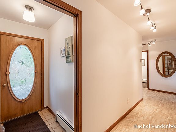 2nd image of 3093 Kissing Rock Ln SE