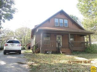 307 N 3rd St, Clinton, MO 64735