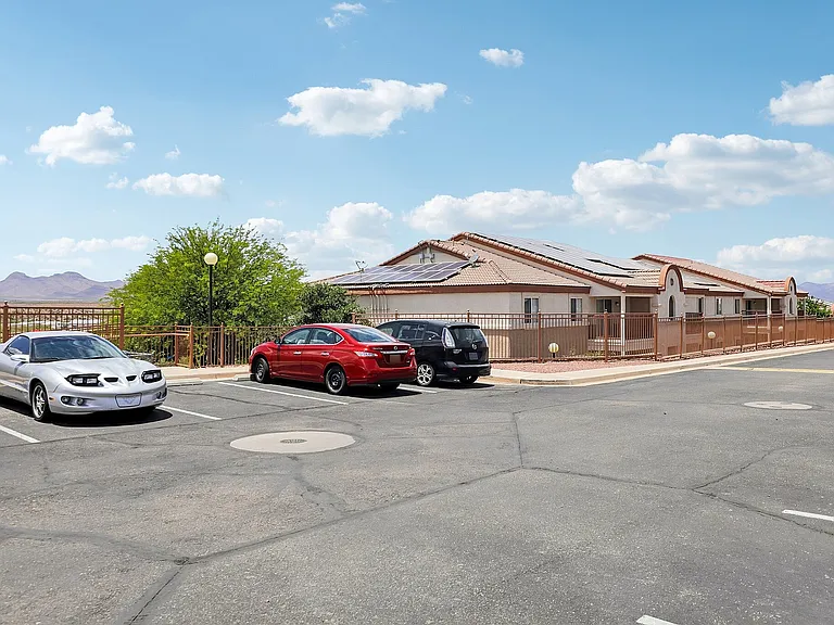 5-web-or-mls-N Skyline Dr-0506-905