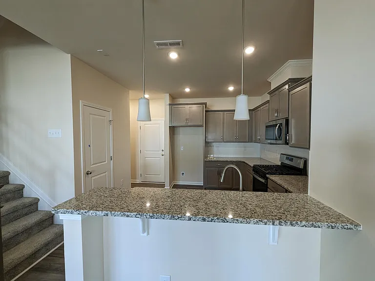 215 Parker Station Ave — Photo 15