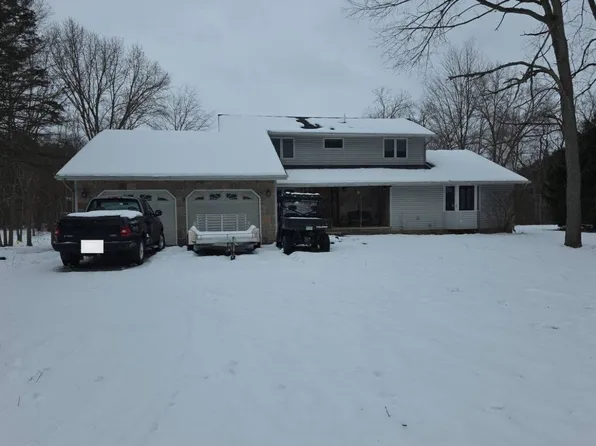 4069 Mechanic Rd, Hillsdale, MI 49242