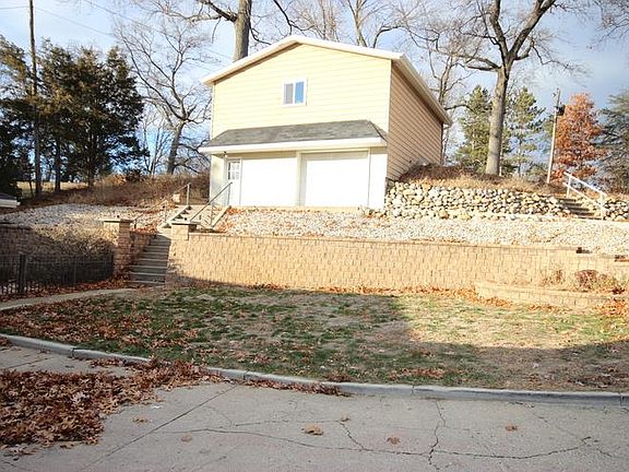 3rd image of 30632 N Shore Dr