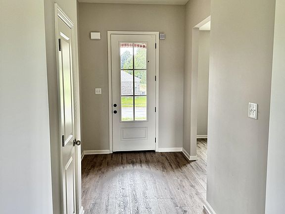 3rd image of 3118 Argot Ave