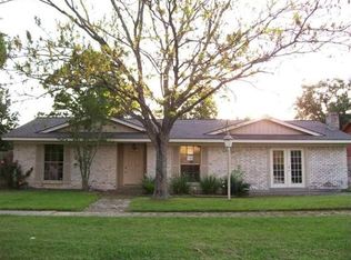 4310 Albatross Dr, Seabrook, TX 77586