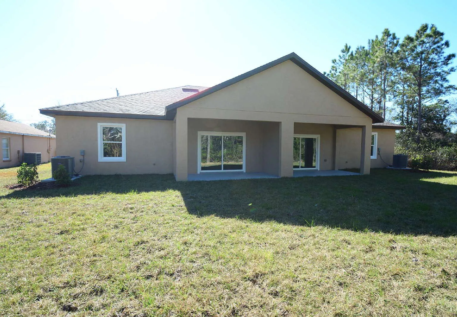 3 bed, 2.0 bath, 1337 sqft, $1,800 — Photo 2
