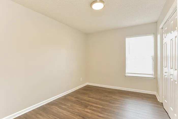 496 Cedar Park Cir — Photo 13