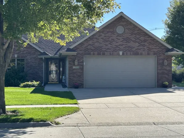 1706 Lakewalk Dr, Norfolk, NE 68701