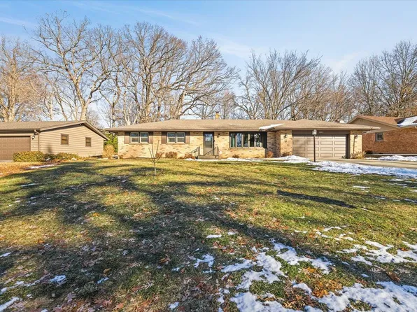 4616 Lanewood Dr, Rockford, IL 61108
