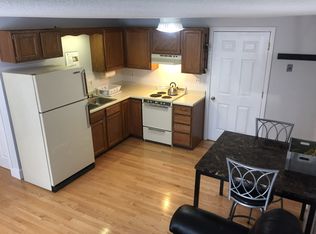 35 Summer St APT 10, Wiscasset, ME 04578