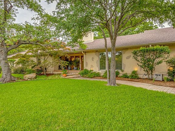 2nd image of 6917 Meadowcreek Dr
