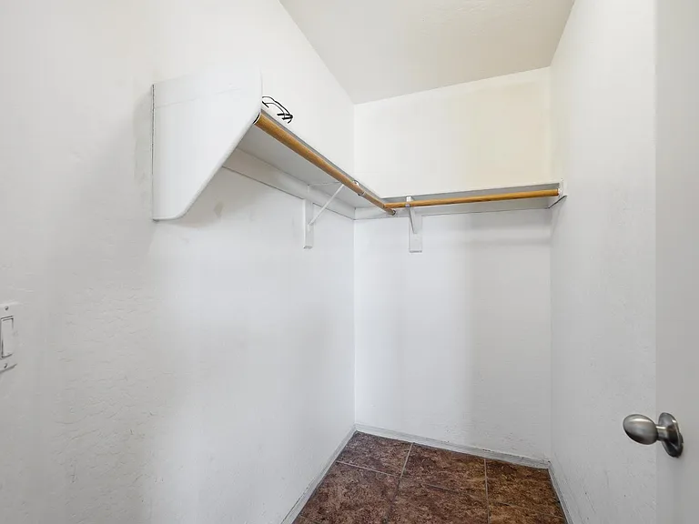 12418 W Windrose Dr — Photo 14