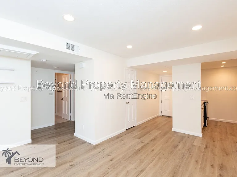 4452 Mentone St #206 — Photo 3