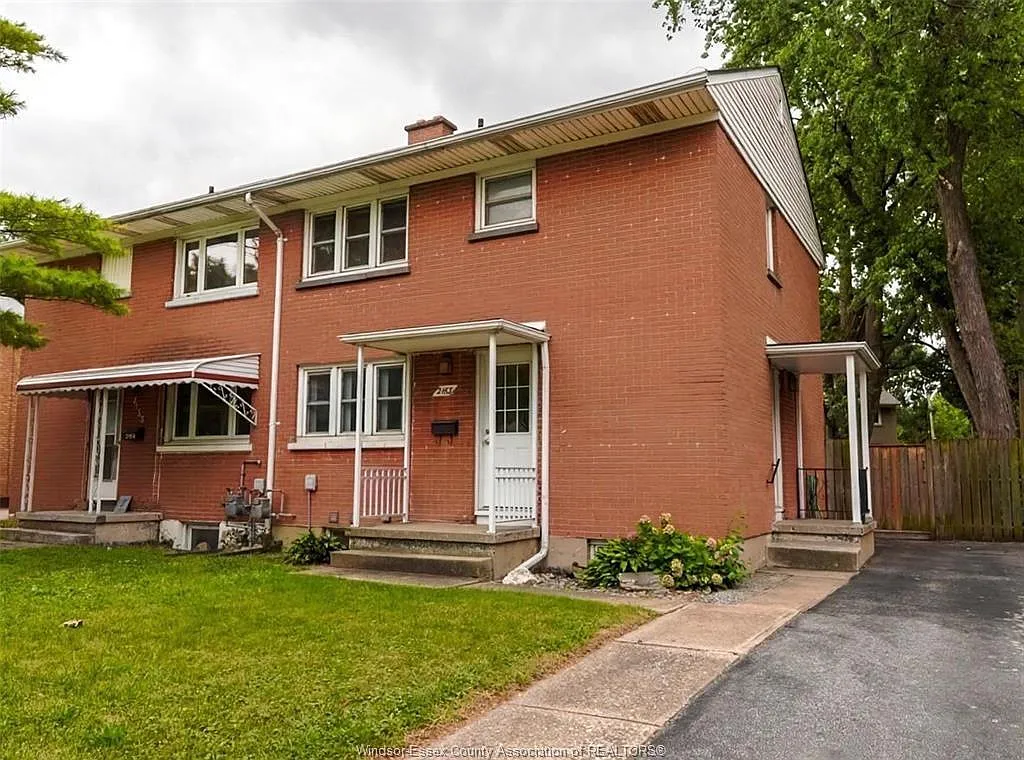 Bridgeview — Photo 1
