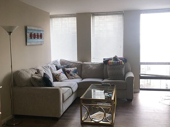 5th image of 1660 N Lasalle St #504